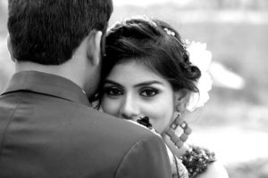 affection-black-and-white-blurred-background-936554 3